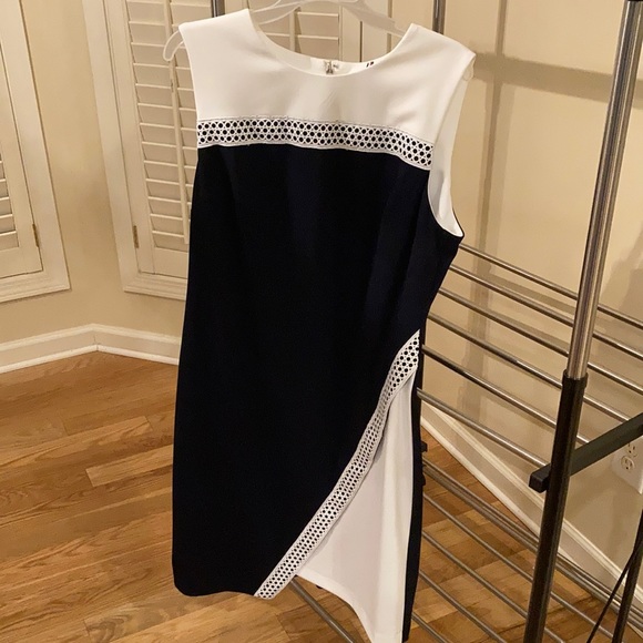 Tommy Hilfiger Dresses & Skirts - Tommy Hilfiger Colorblocked Asymmetrical Lace Trim Dress 🎉HP🎉